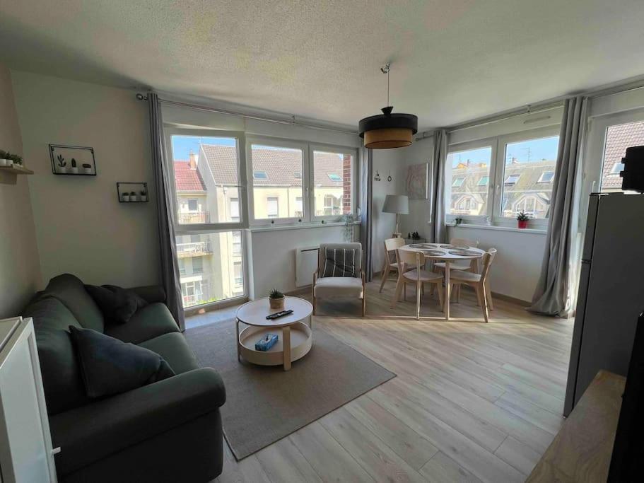 Adorable Appartement Strasbourg Neudorf Parking Sous Sol Esterno foto